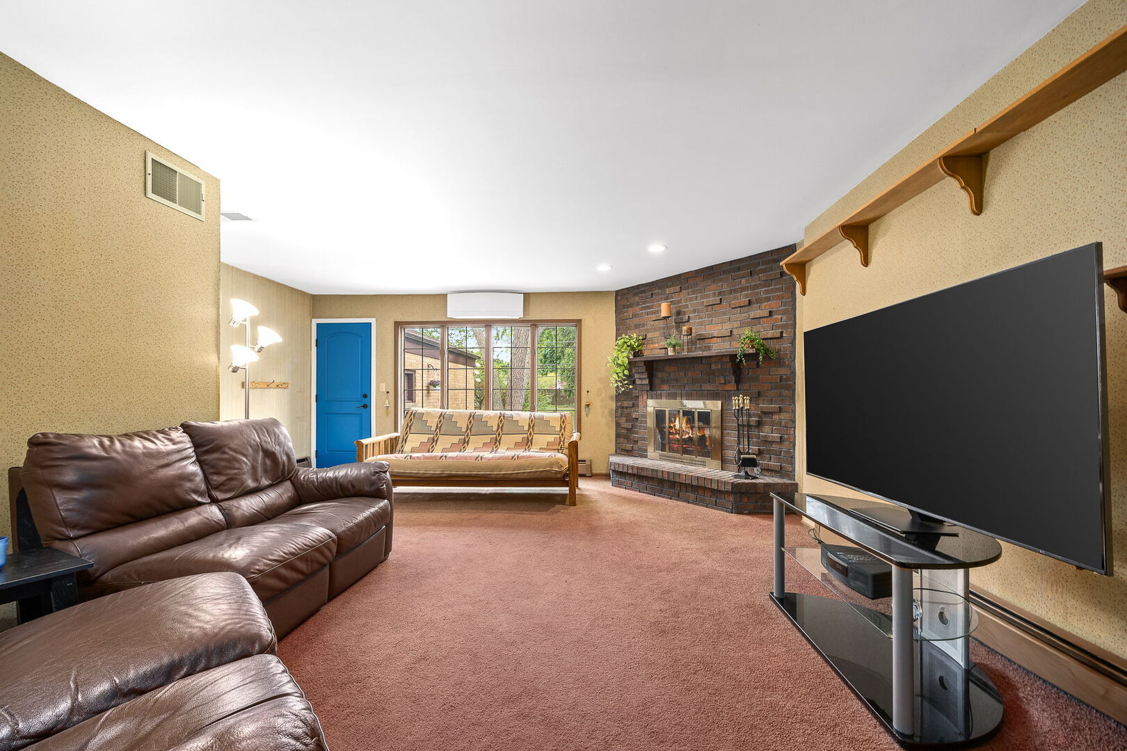 493 E Palatine Road, Palatine, IL 60074