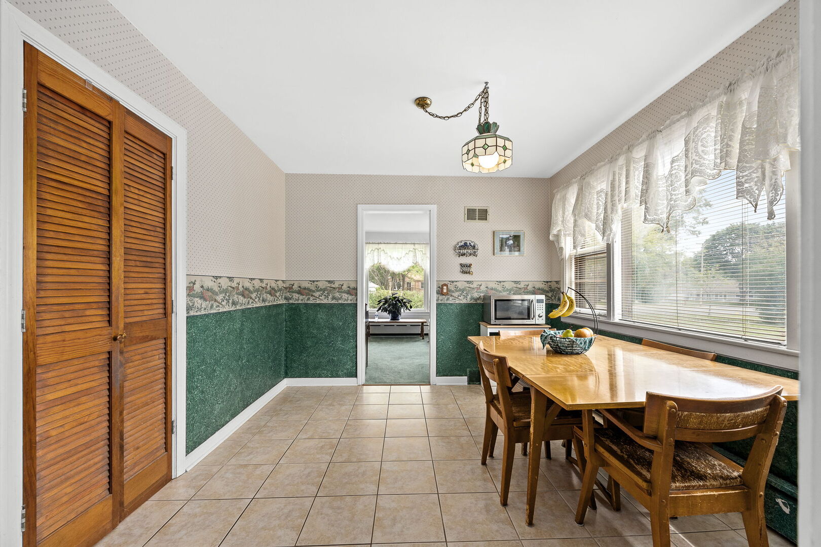 493 E Palatine Road, Palatine, IL 60074
