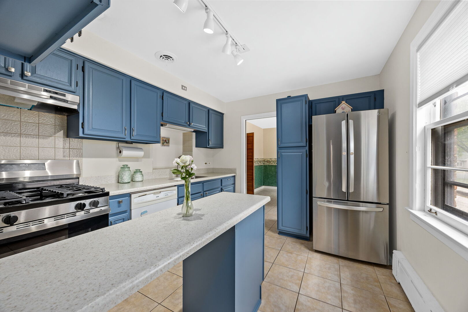 493 E Palatine Road, Palatine, IL 60074