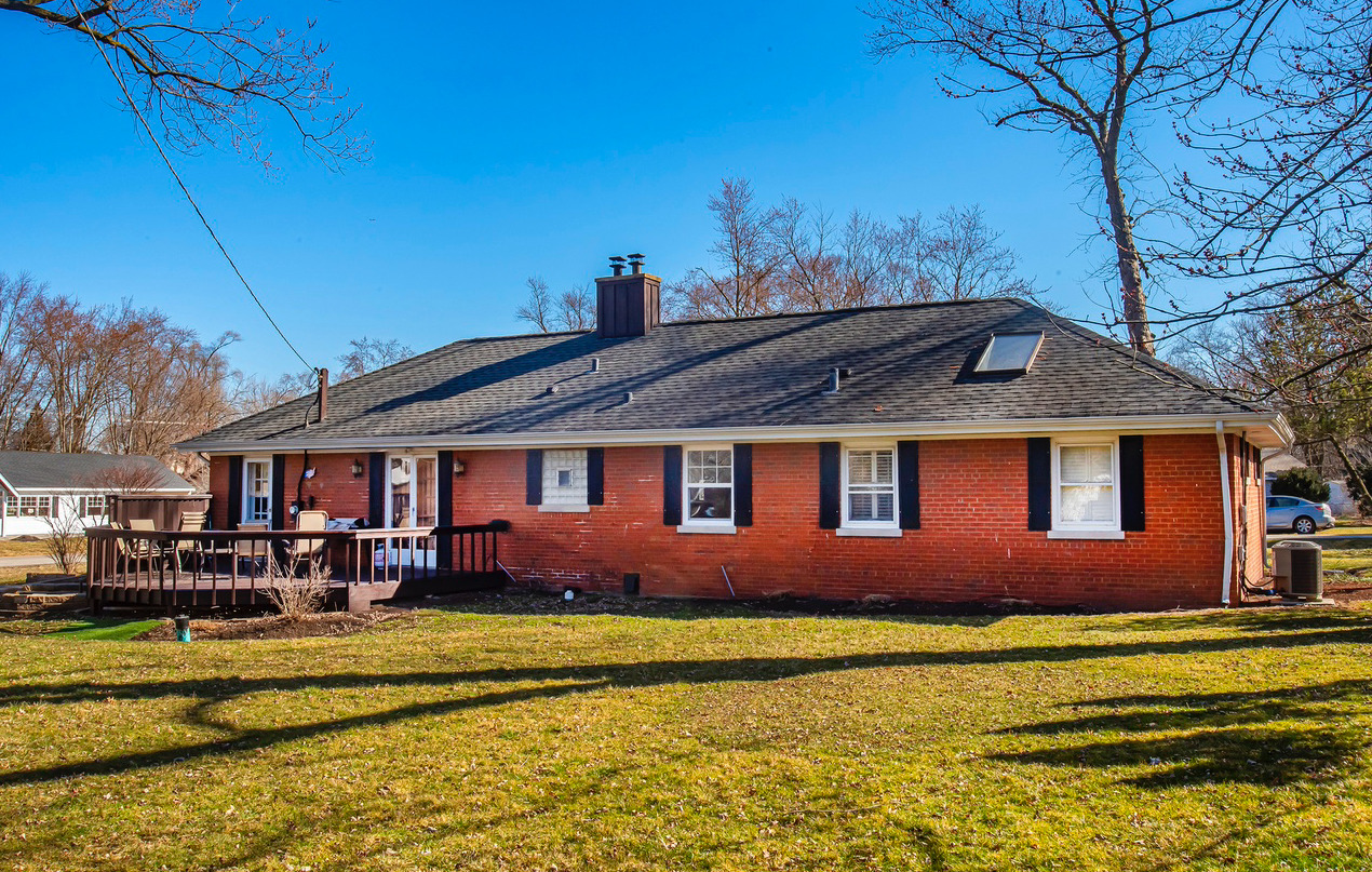 5536 Howard Avenue, La Grange Highlands, IL 60525