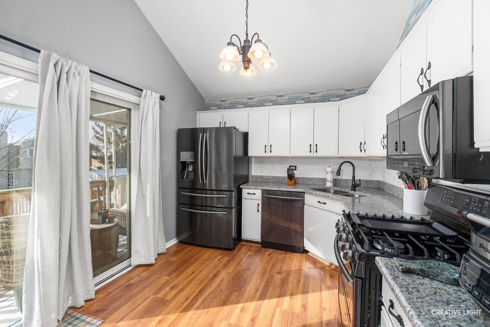 3212 Pioneer Court, Joliet, IL 60431