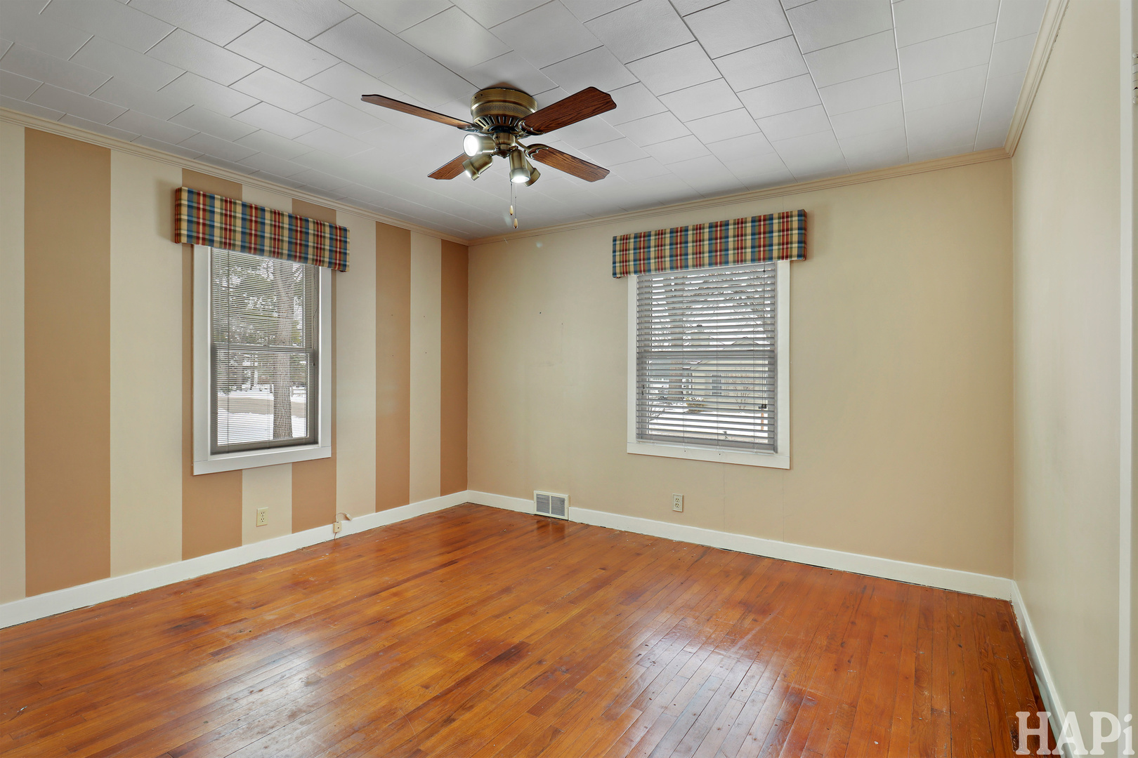 27 Oak Lane Drive, Lake Villa, IL 60046