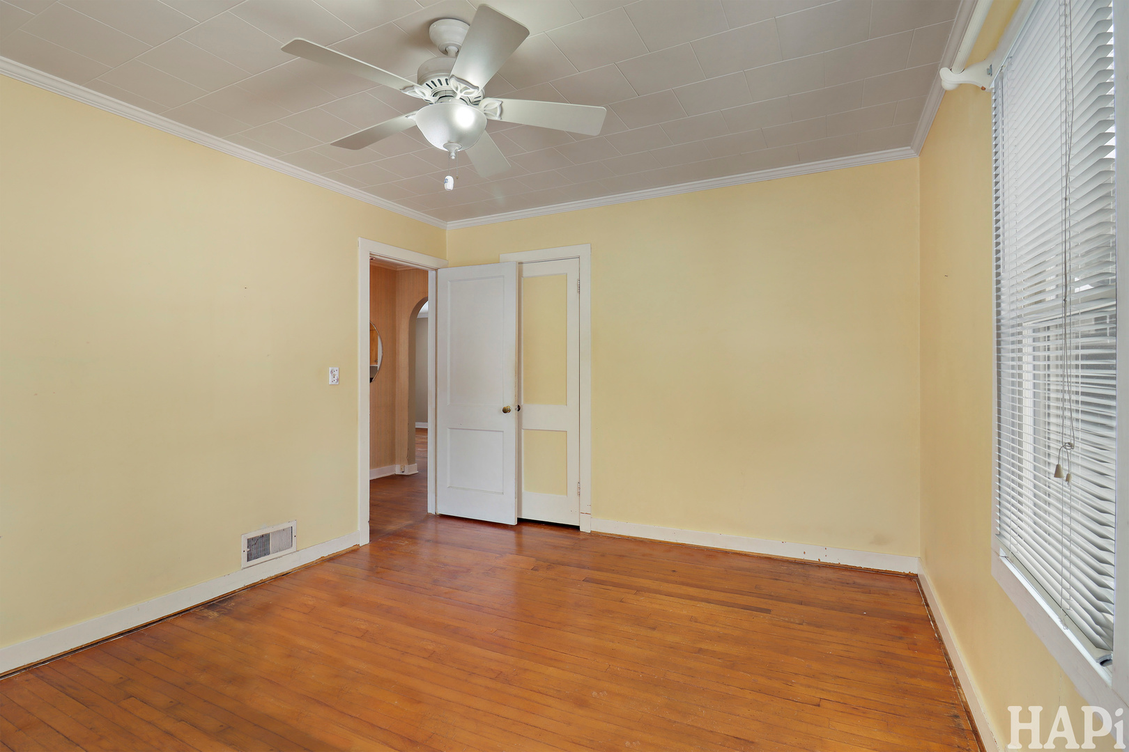 27 Oak Lane Drive, Lake Villa, IL 60046