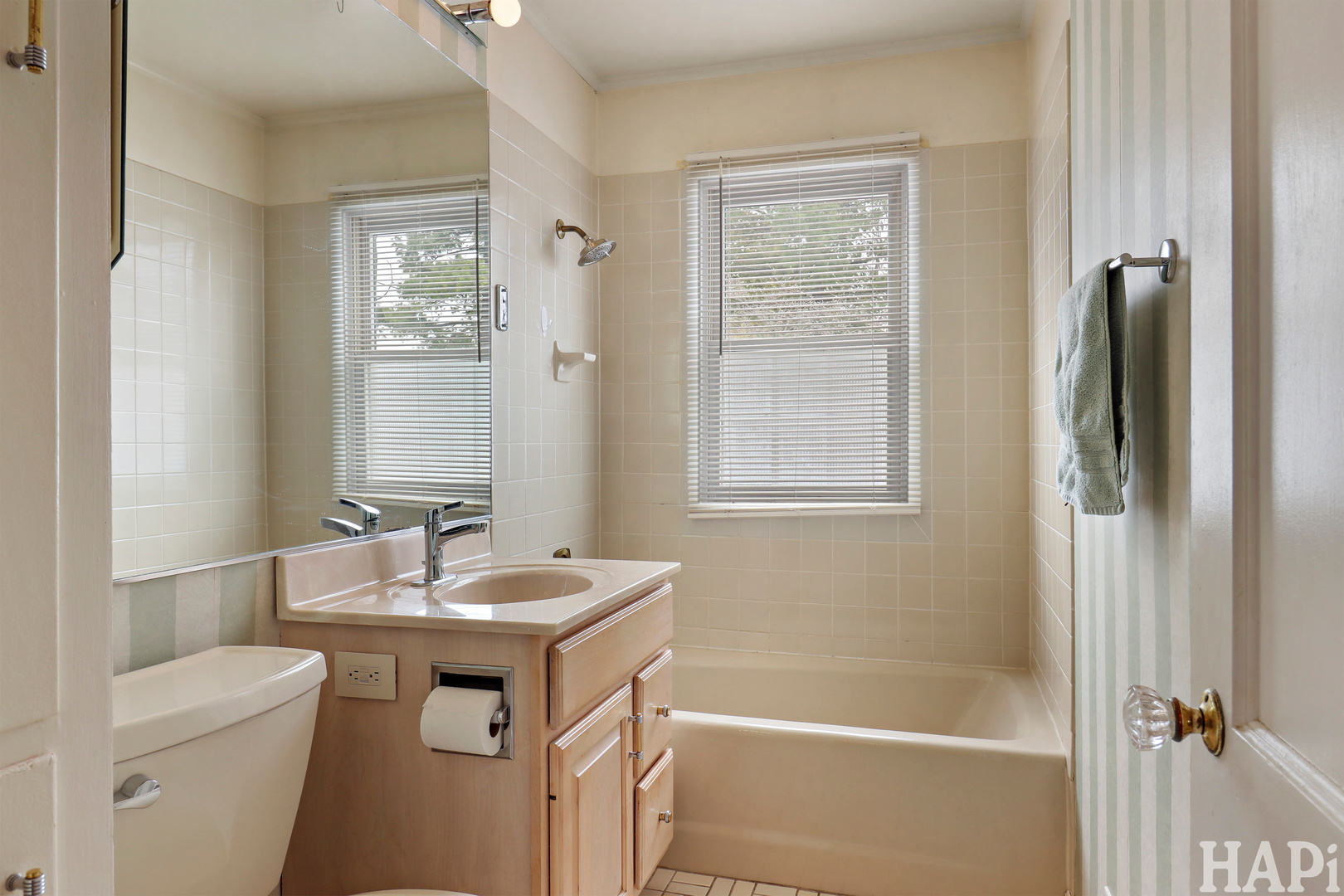 27 Oak Lane Drive, Lake Villa, IL 60046