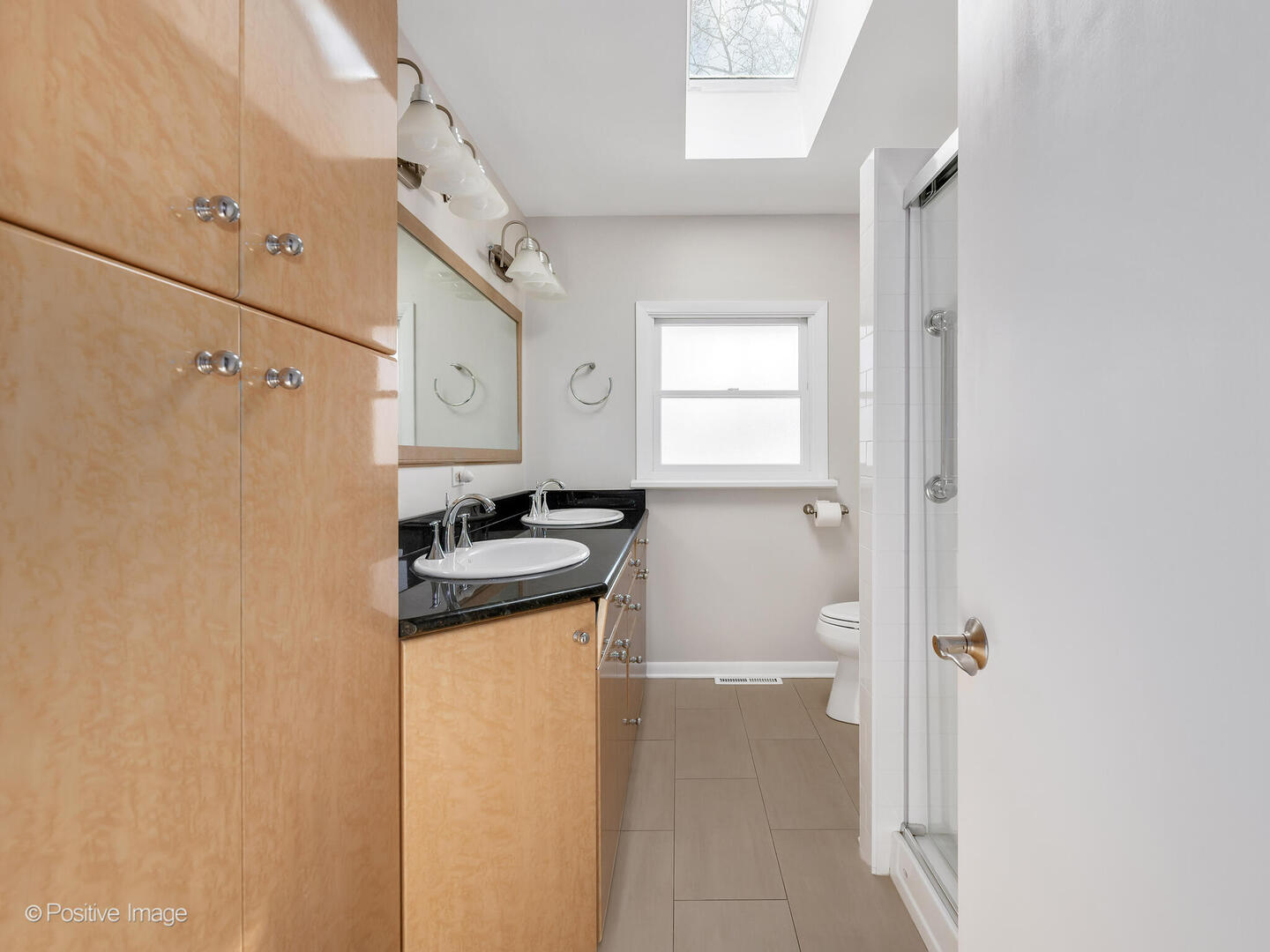 417 Naperville Road, Clarendon Hills, IL 60514