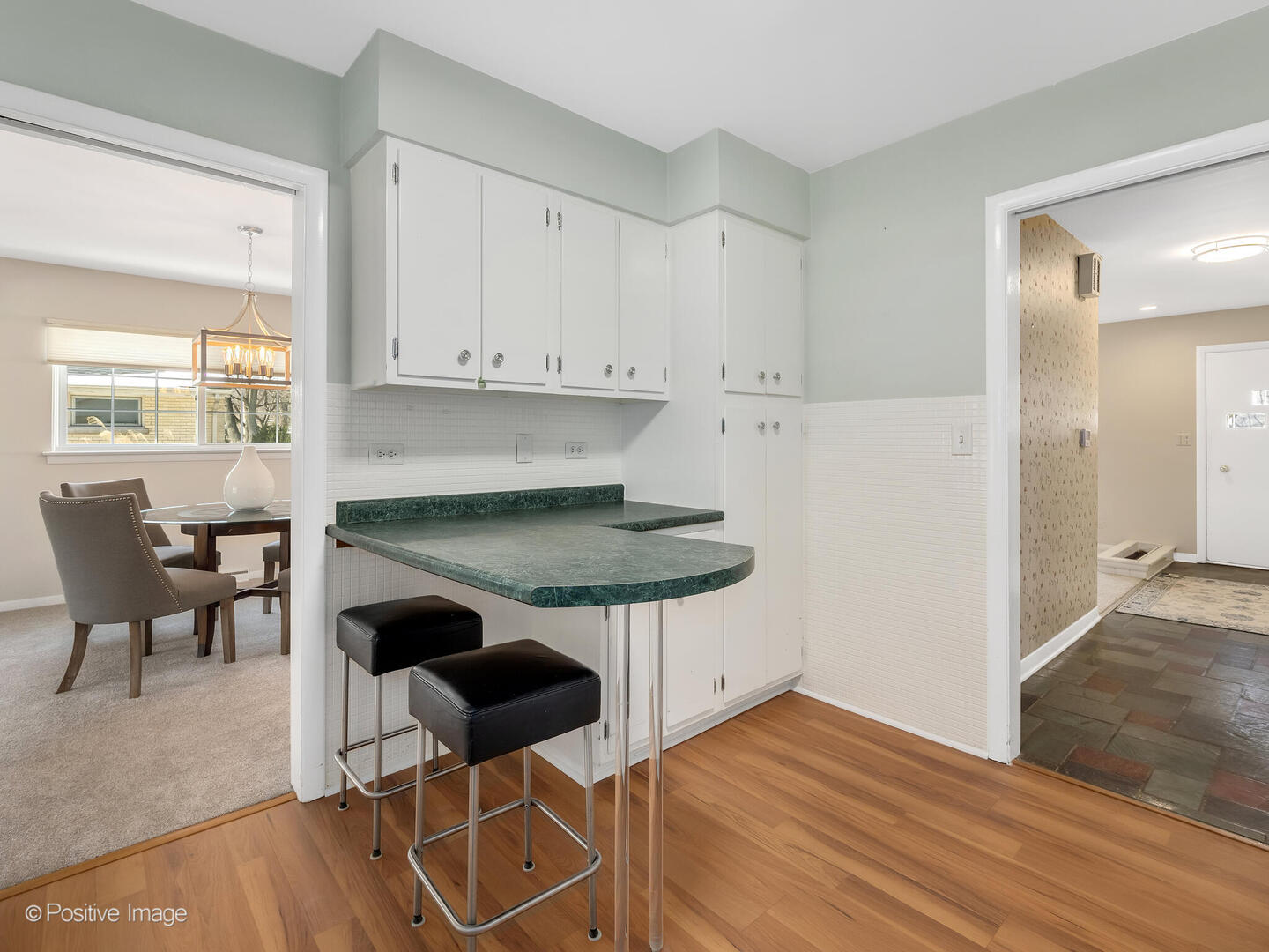 417 Naperville Road, Clarendon Hills, IL 60514