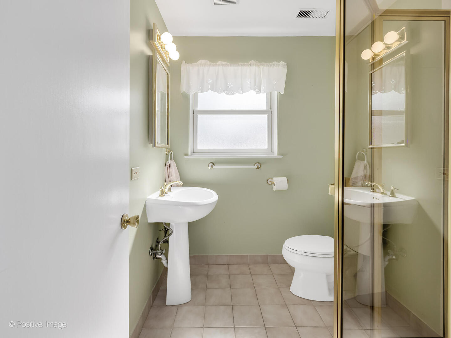 417 Naperville Road, Clarendon Hills, IL 60514