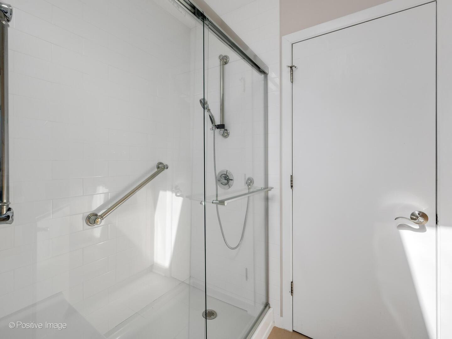 417 Naperville Road, Clarendon Hills, IL 60514