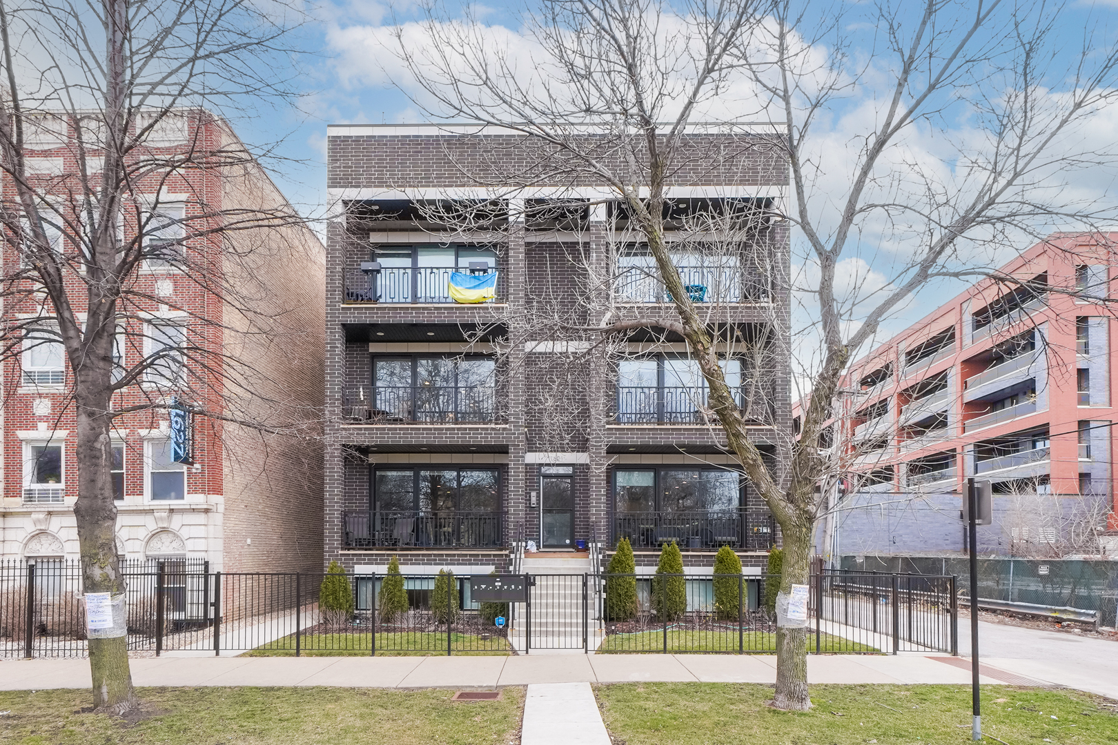 1621 N Humboldt Boulevard #2S, Chicago, IL 60647