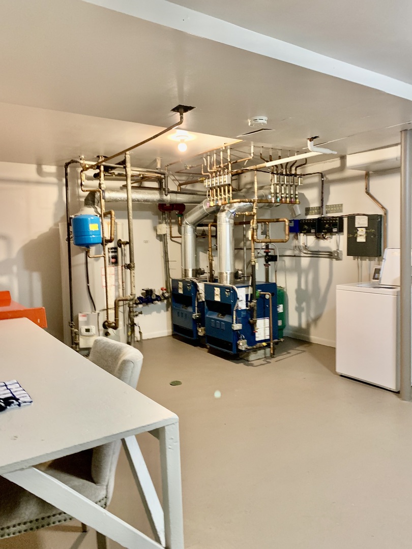 11115 S 84th Avenue #2A, Palos Hills, IL 60465