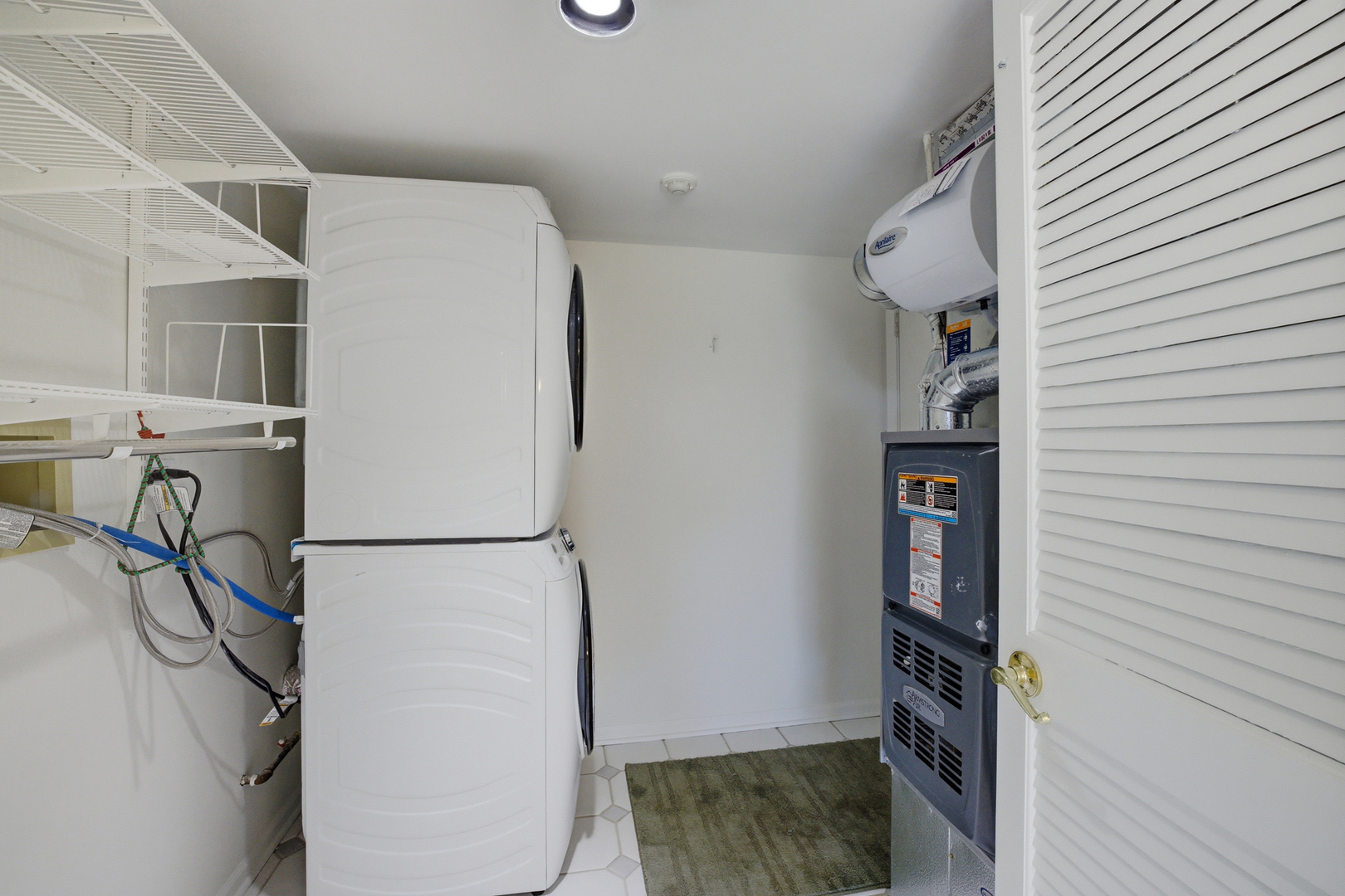 1447 Club Drive #A, Glendale Heights, IL 60139