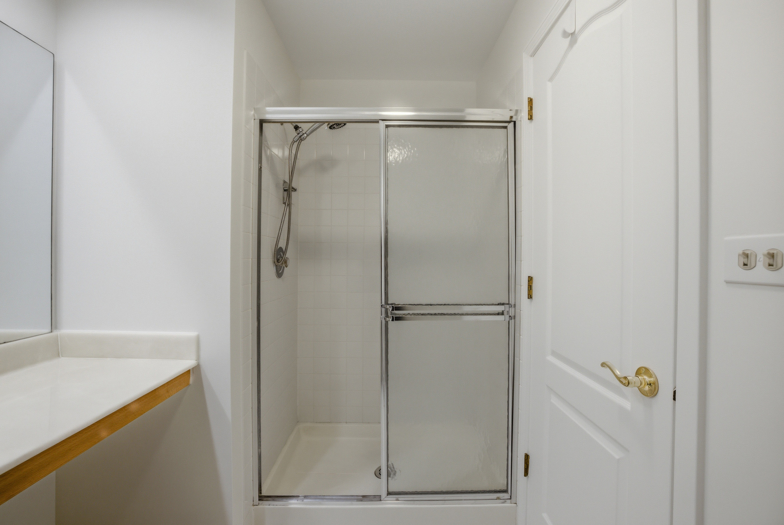 1447 Club Drive #A, Glendale Heights, IL 60139