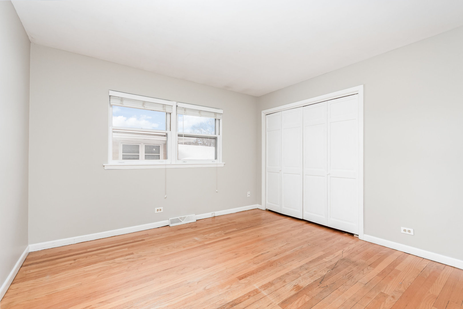 2913 Kensington Avenue, Westchester, IL 60154