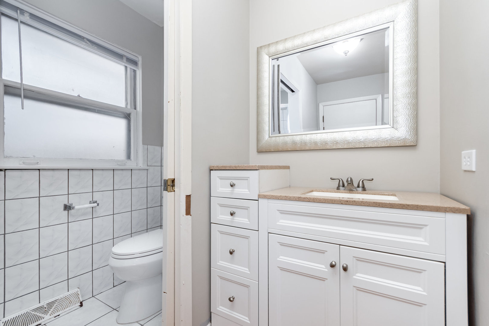 2913 Kensington Avenue, Westchester, IL 60154