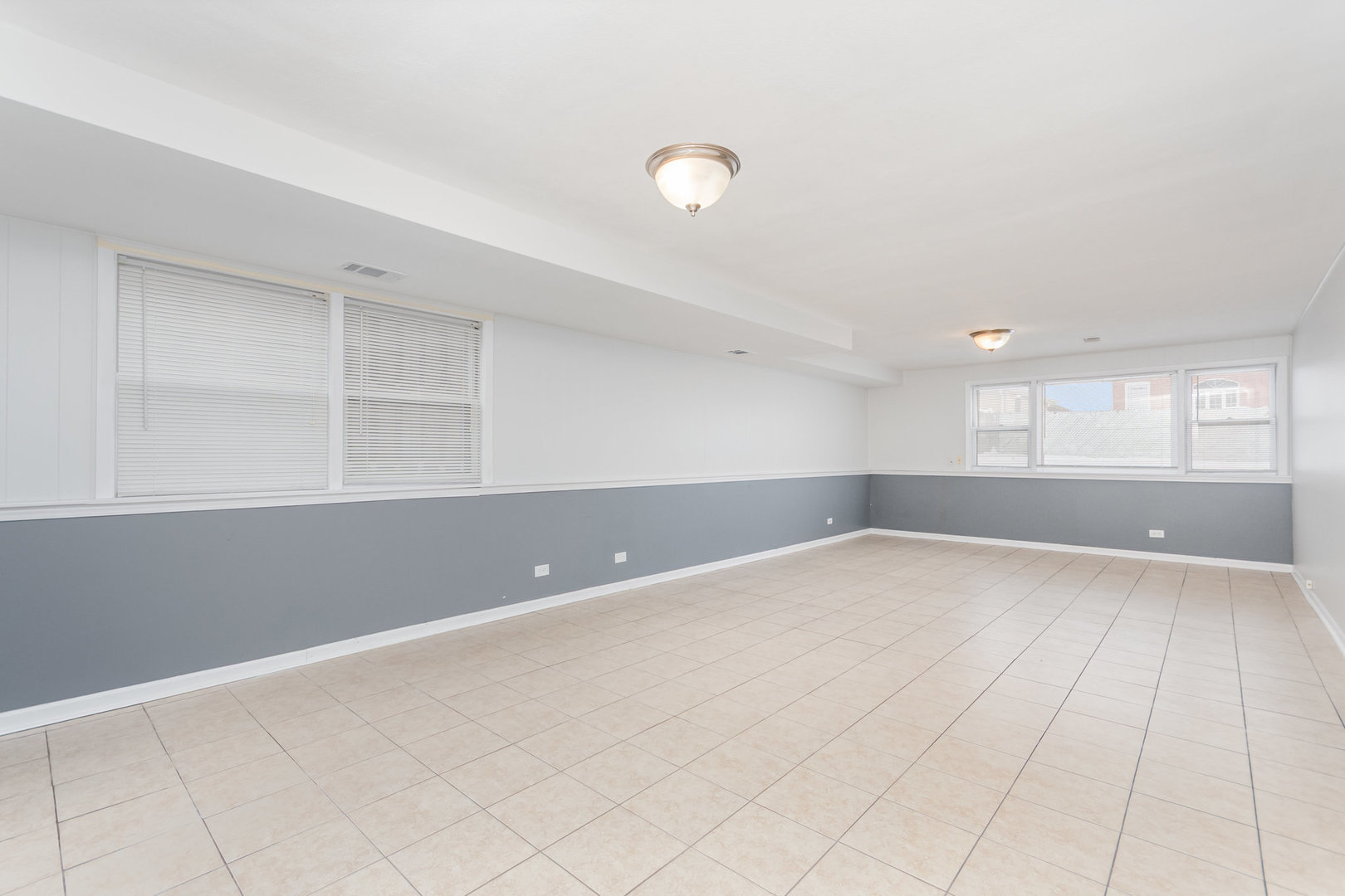 2913 Kensington Avenue, Westchester, IL 60154