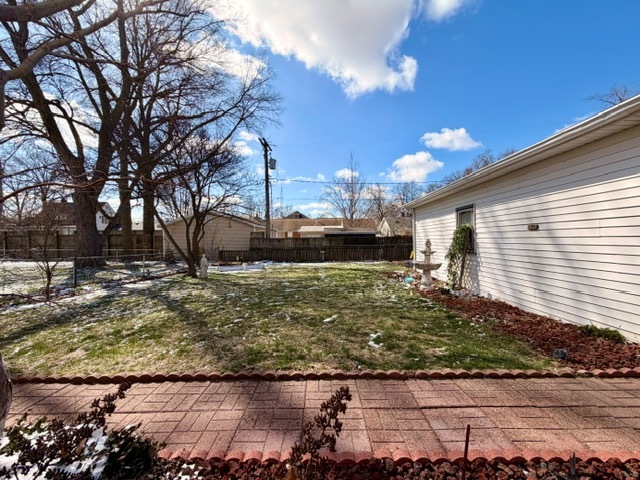 700 W Main Street, Clinton, IL 61727