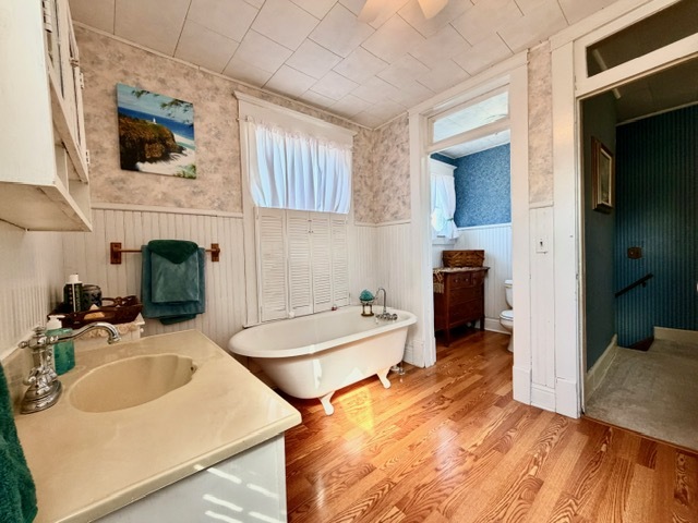 700 W Main Street, Clinton, IL 61727