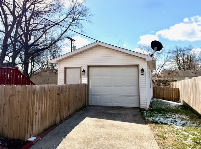 700 W Main Street, Clinton, IL 61727