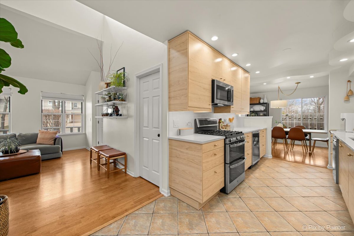 184 Woodstone Drive, Buffalo Grove, IL 60089