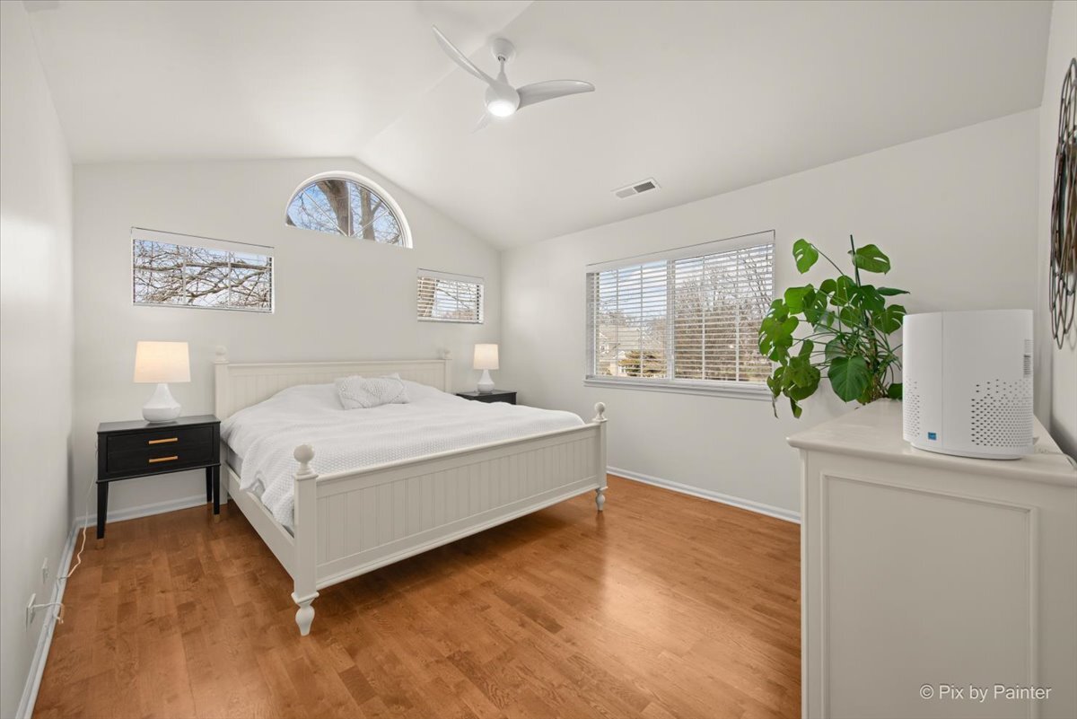 184 Woodstone Drive, Buffalo Grove, IL 60089