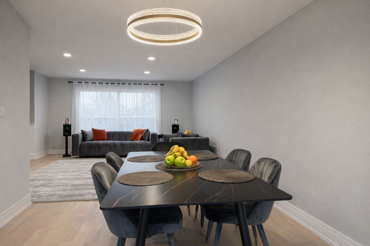 1100 Millbrook Drive, Lake Zurich, IL 60047