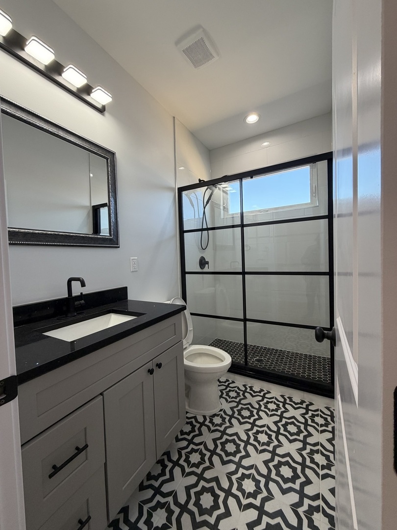 1422 S 13th Avenue, Maywood, IL 60153