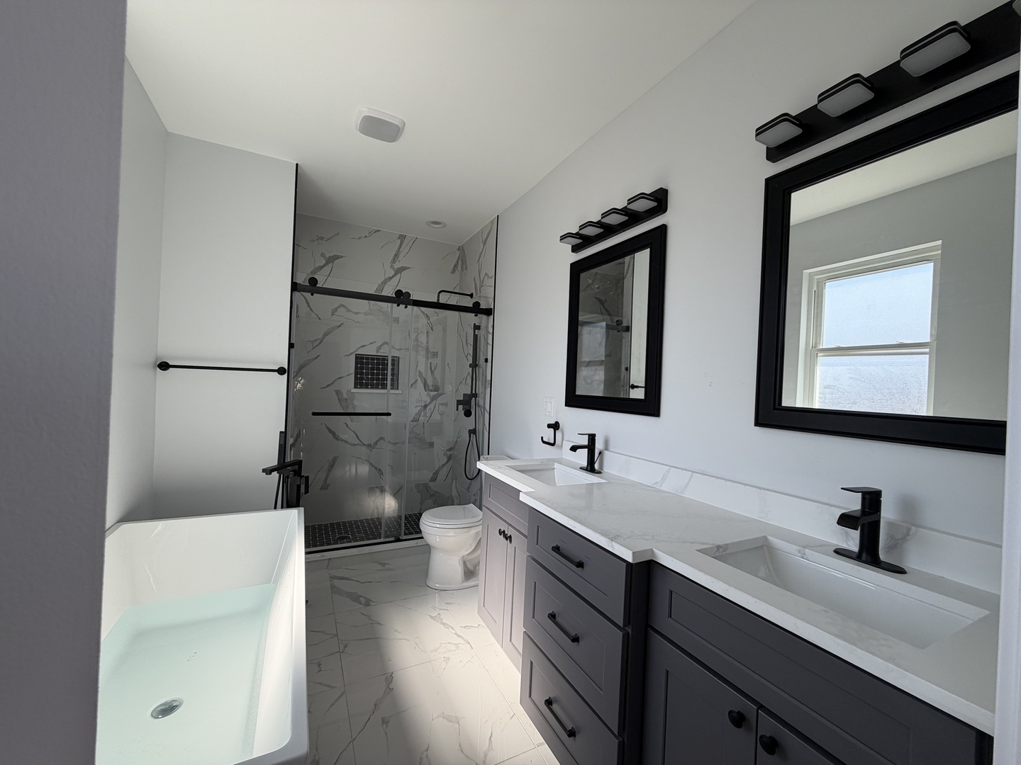 1422 S 13th Avenue, Maywood, IL 60153