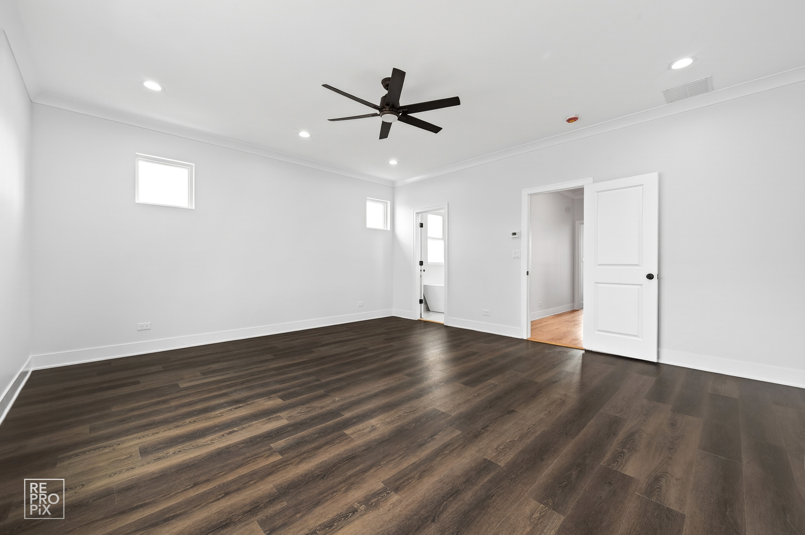 1422 S 13th Avenue, Maywood, IL 60153