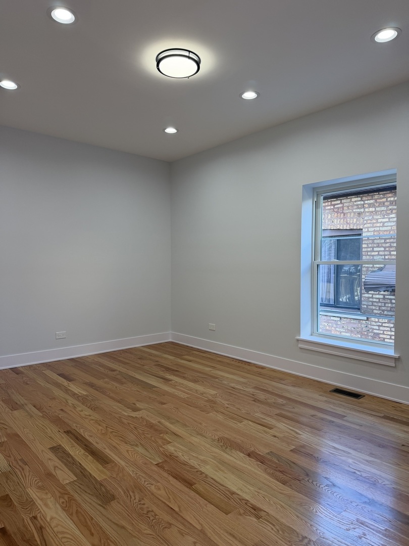 1422 S 13th Avenue, Maywood, IL 60153