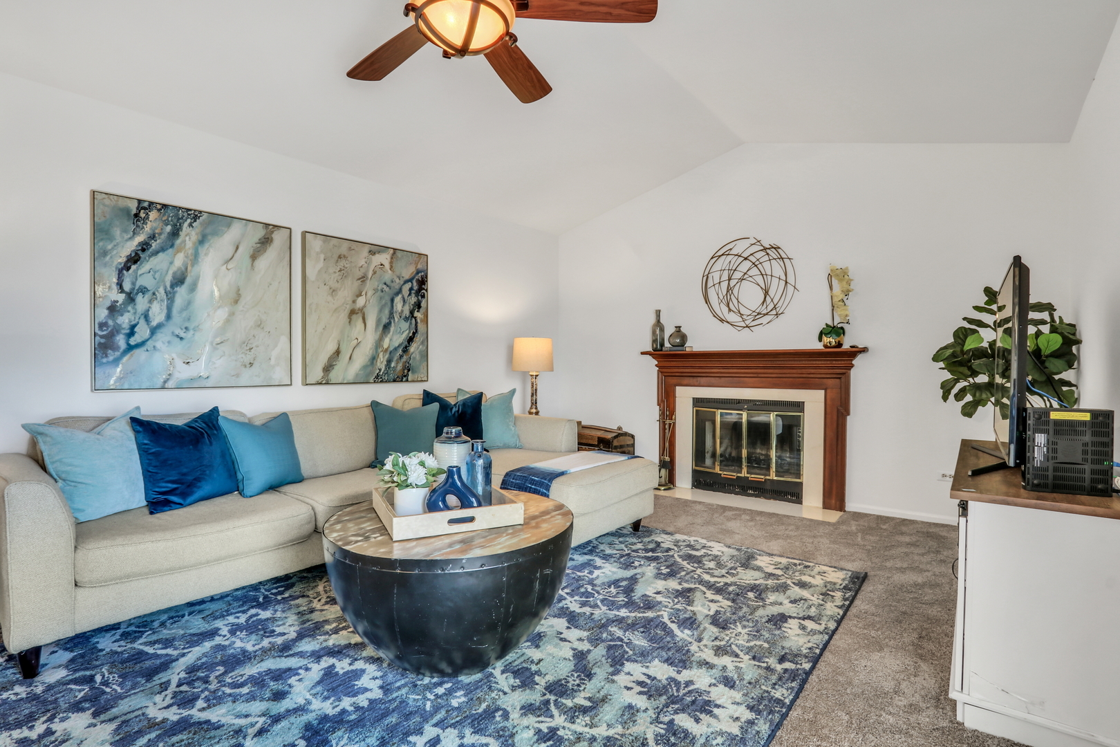 1388 Huntington Drive, Mundelein, IL 60060