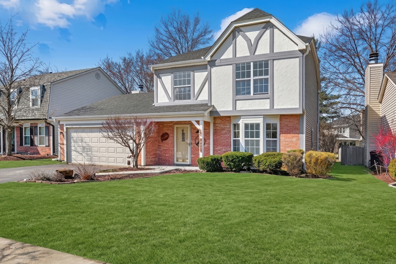 1388 Huntington Drive, Mundelein, IL 60060