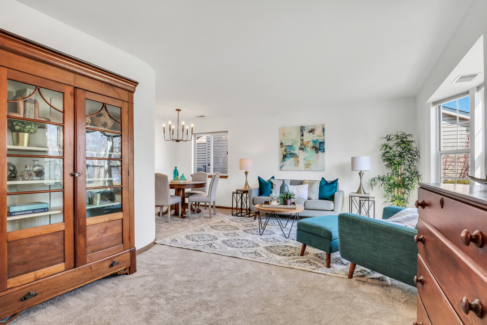 1388 Huntington Drive, Mundelein, IL 60060