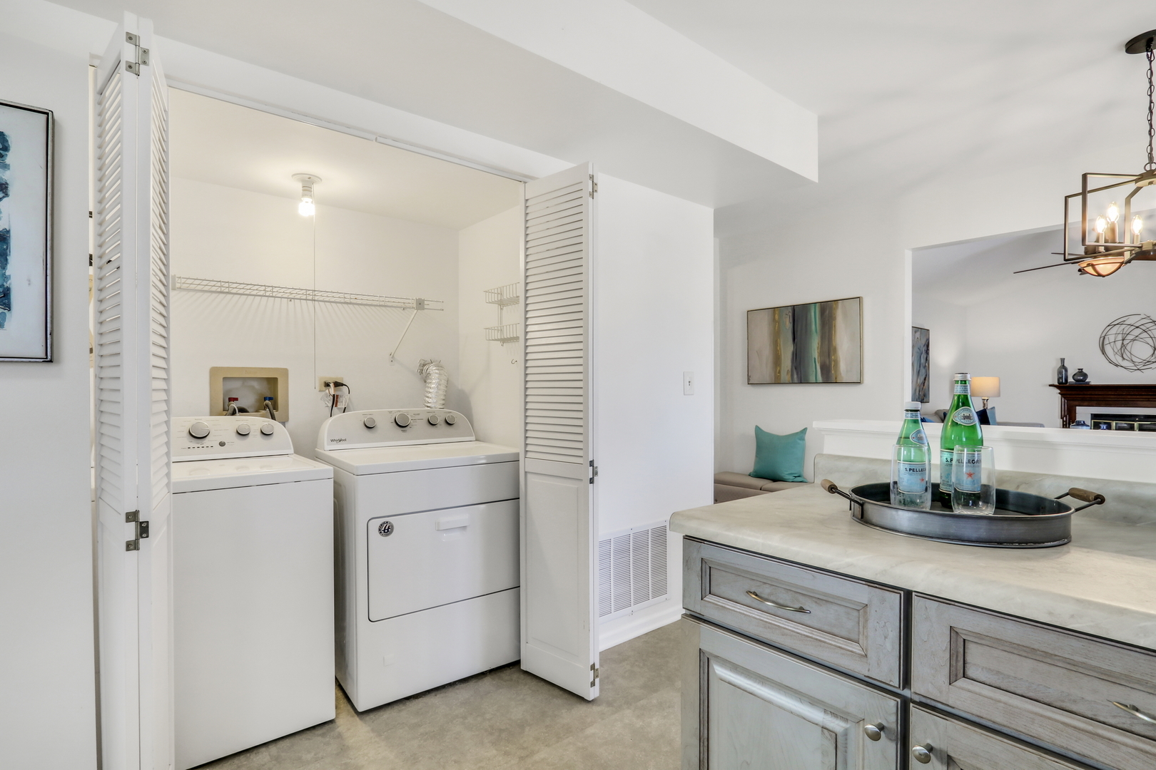 1388 Huntington Drive, Mundelein, IL 60060