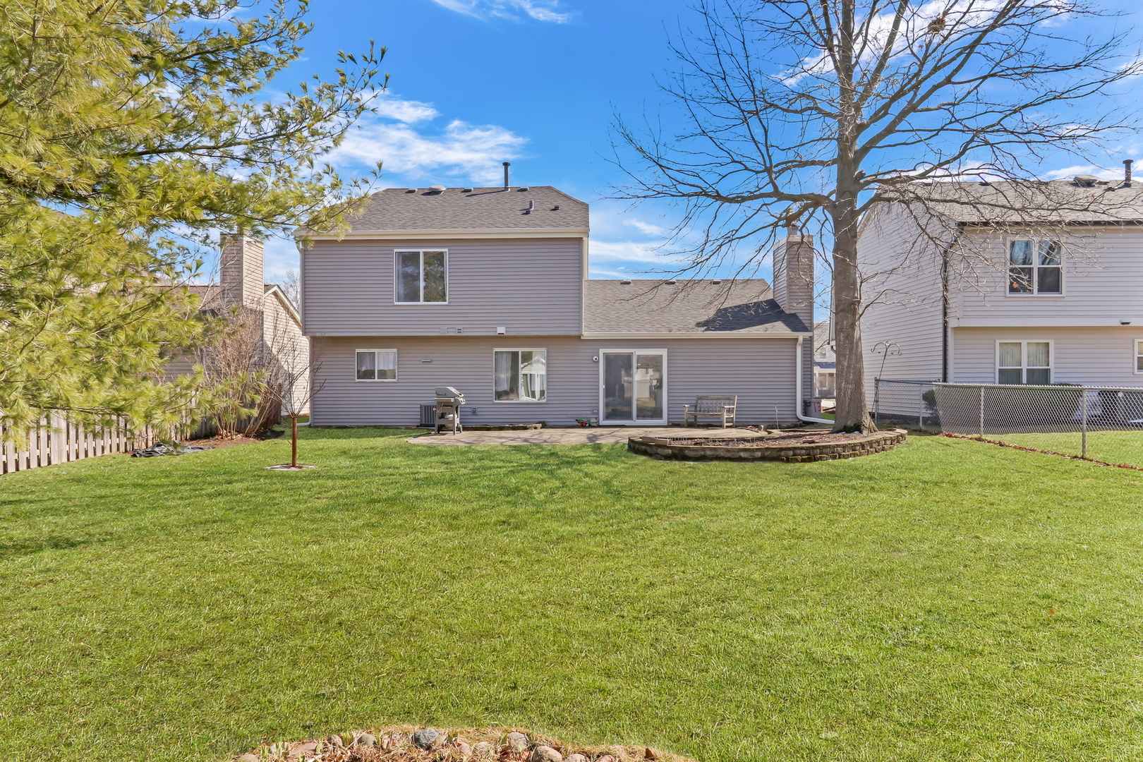 1388 Huntington Drive, Mundelein, IL 60060