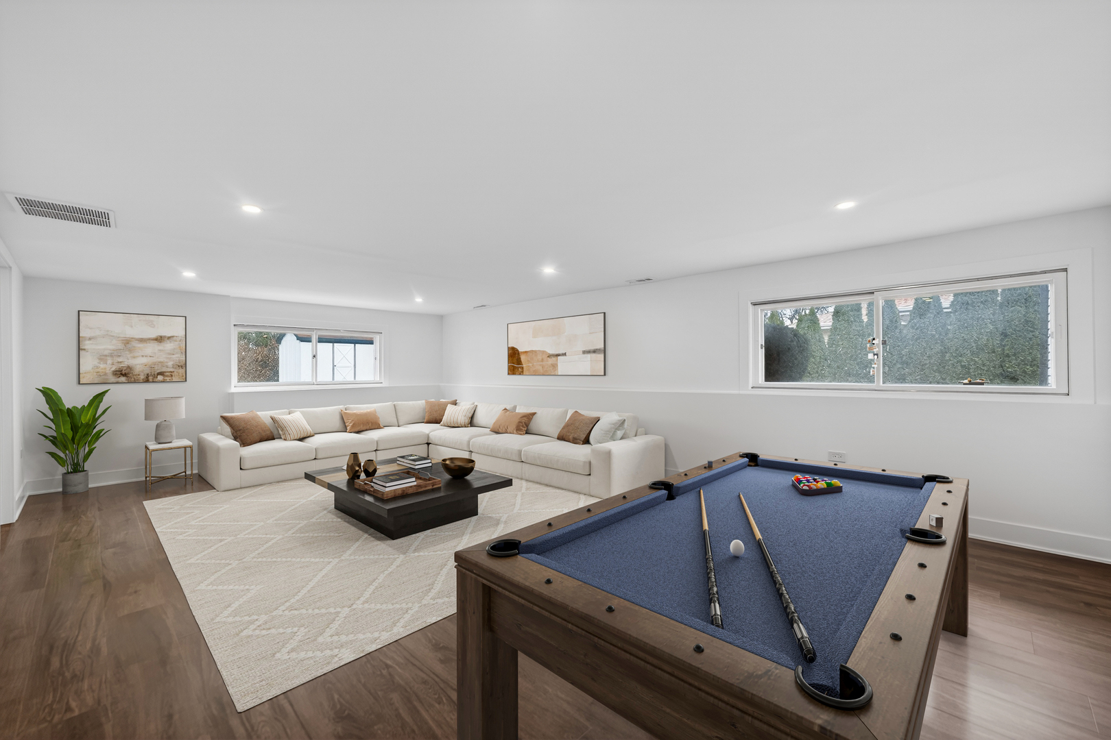 241 E Schick Road, Bloomingdale, IL 60108