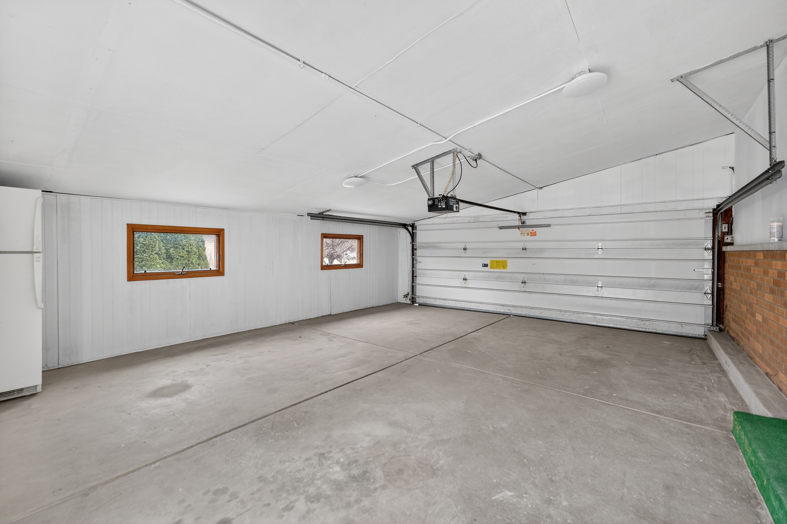 241 E Schick Road, Bloomingdale, IL 60108