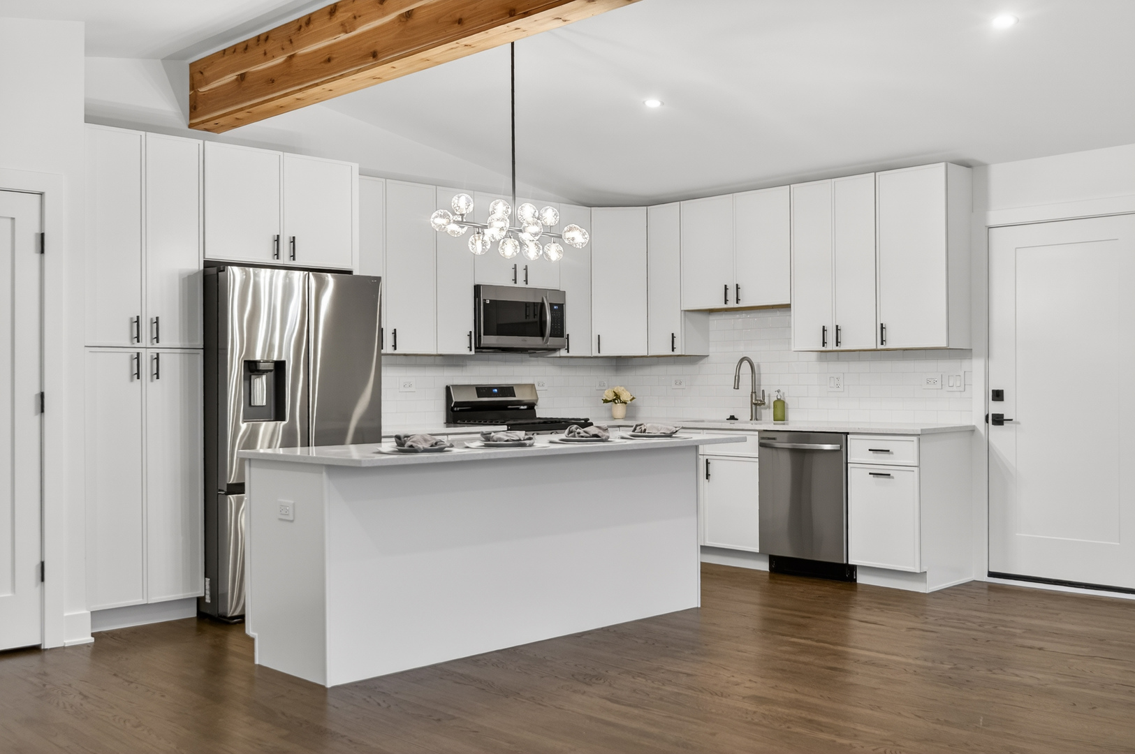 241 E Schick Road, Bloomingdale, IL 60108