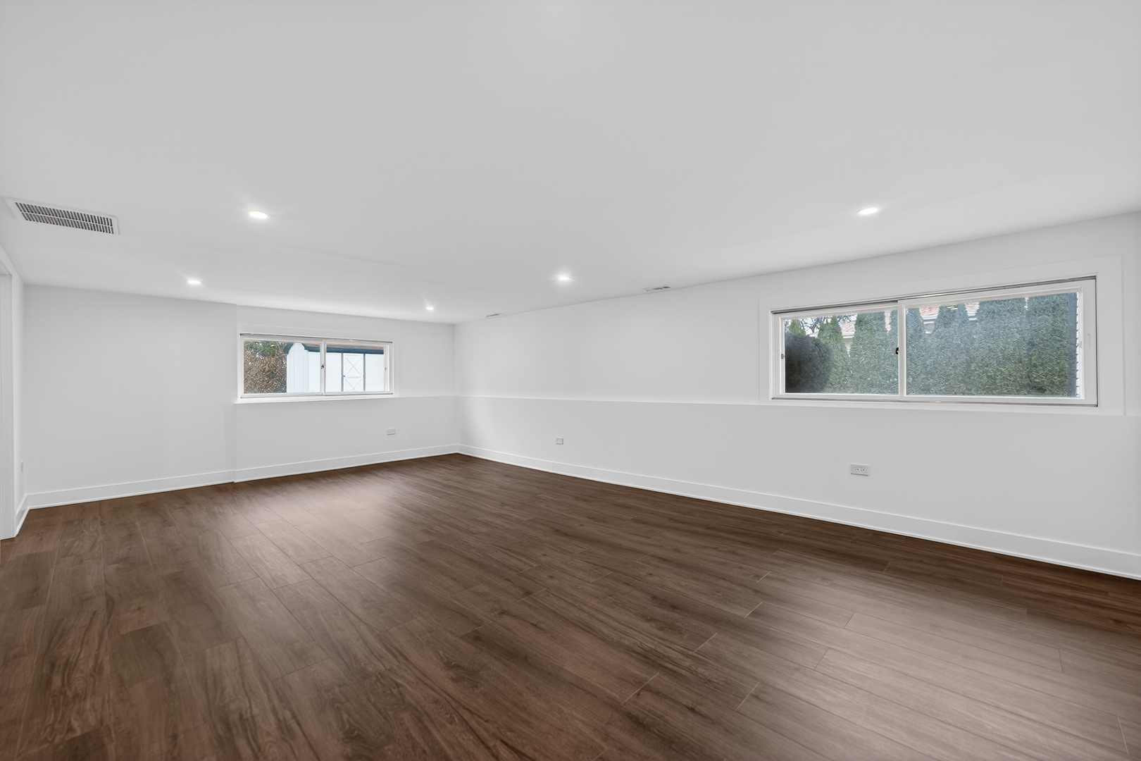 241 E Schick Road, Bloomingdale, IL 60108