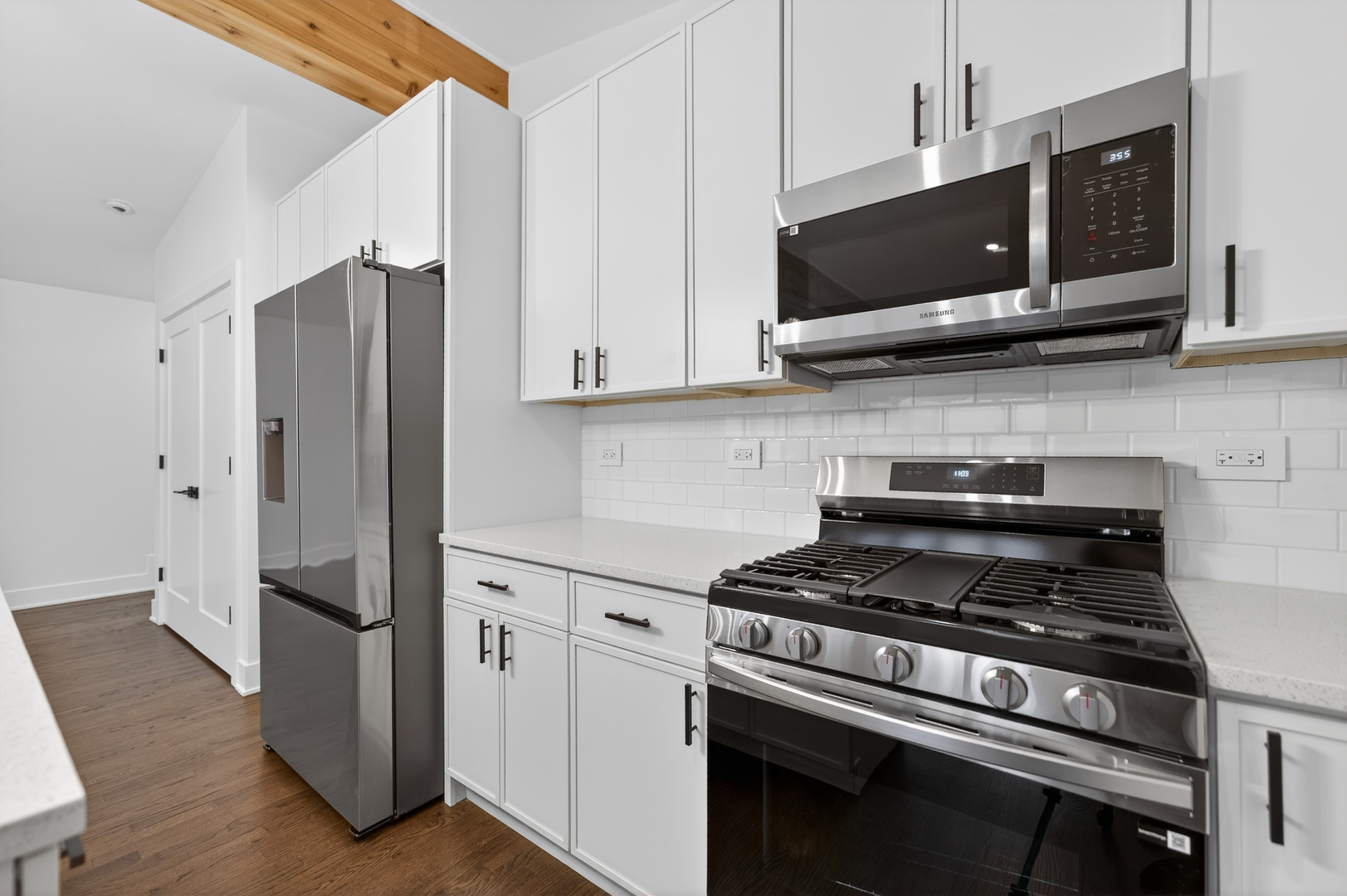 241 E Schick Road, Bloomingdale, IL 60108