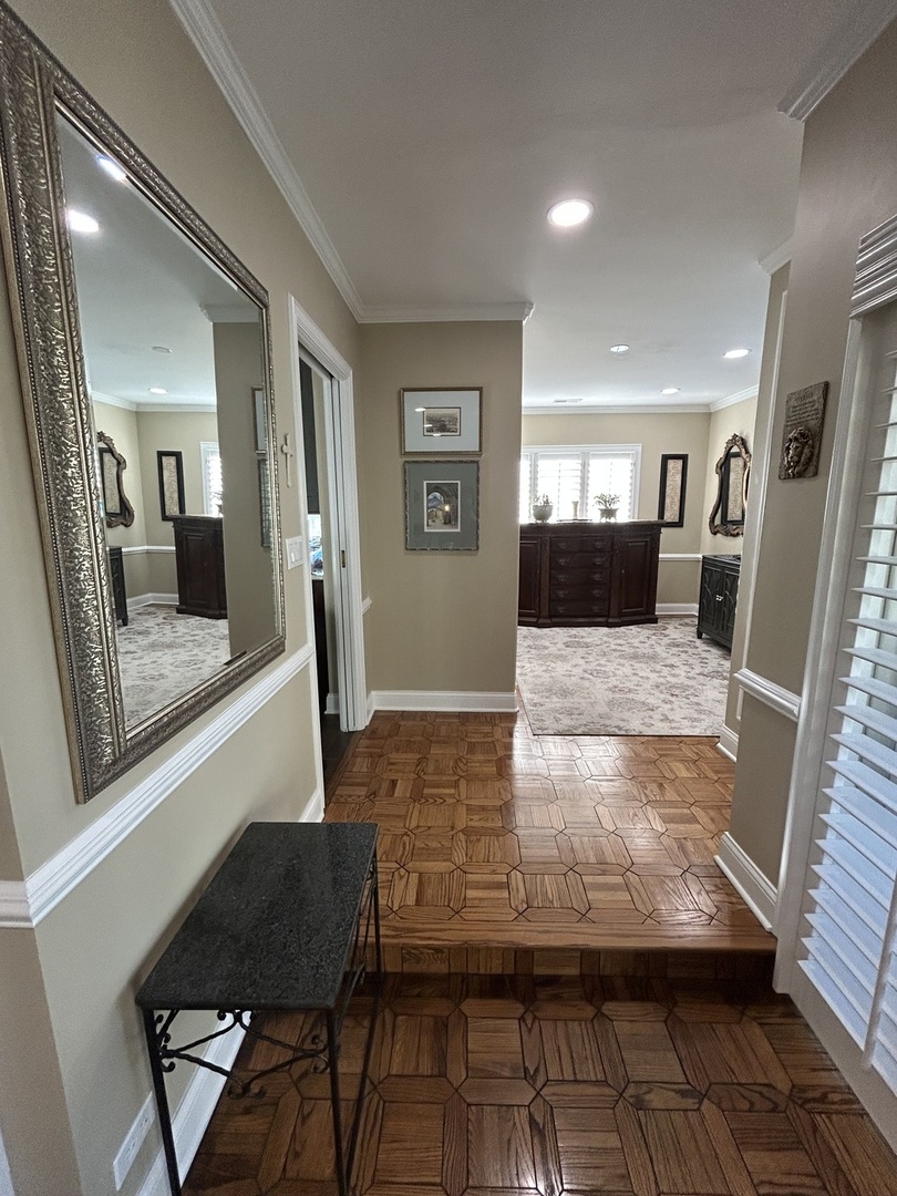 4 Oak Brook Club Drive #G205, Oak Brook, IL 60523