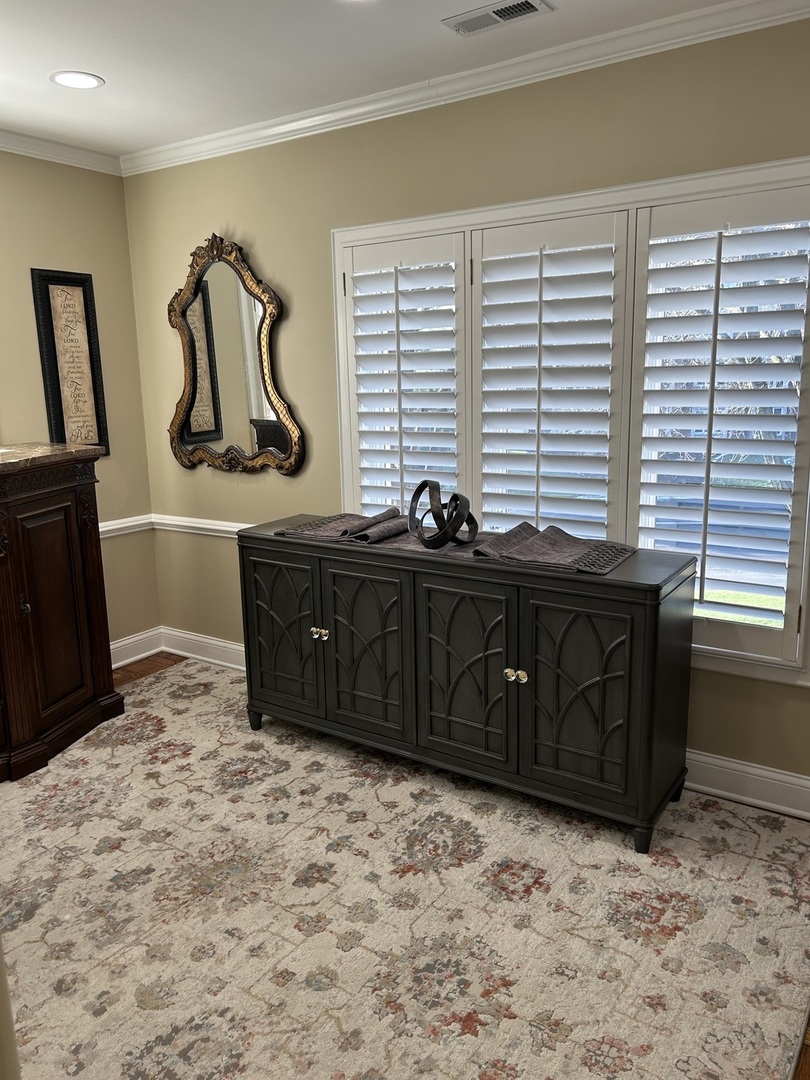 4 Oak Brook Club Drive #G205, Oak Brook, IL 60523