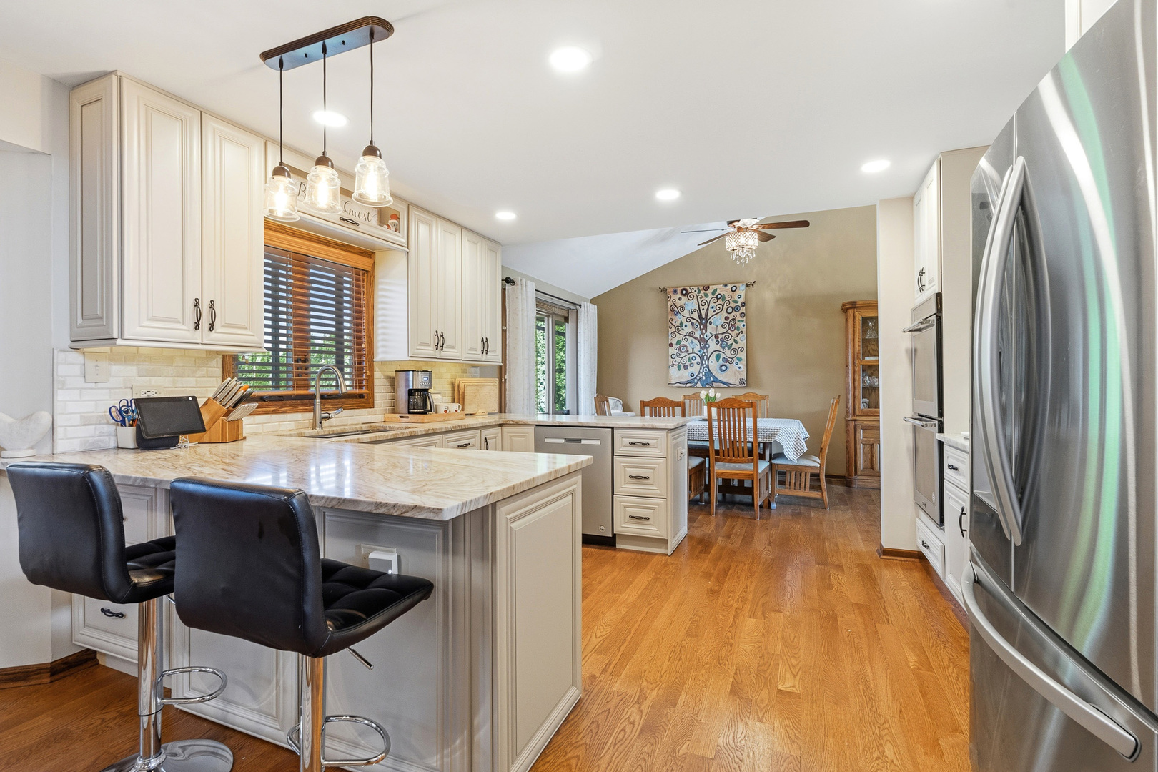 670 Kruk Street, Lemont, IL 60439