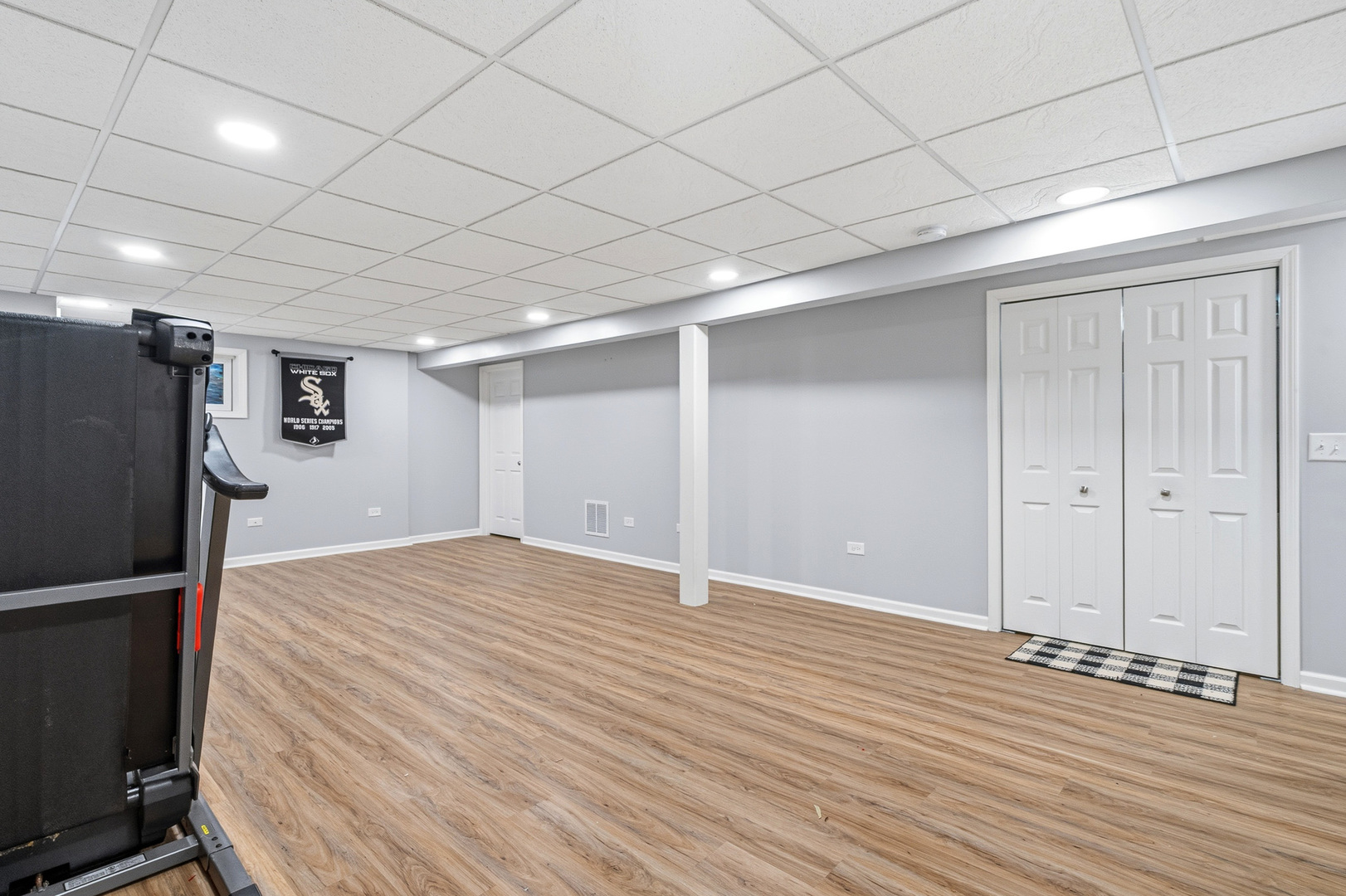 670 Kruk Street, Lemont, IL 60439