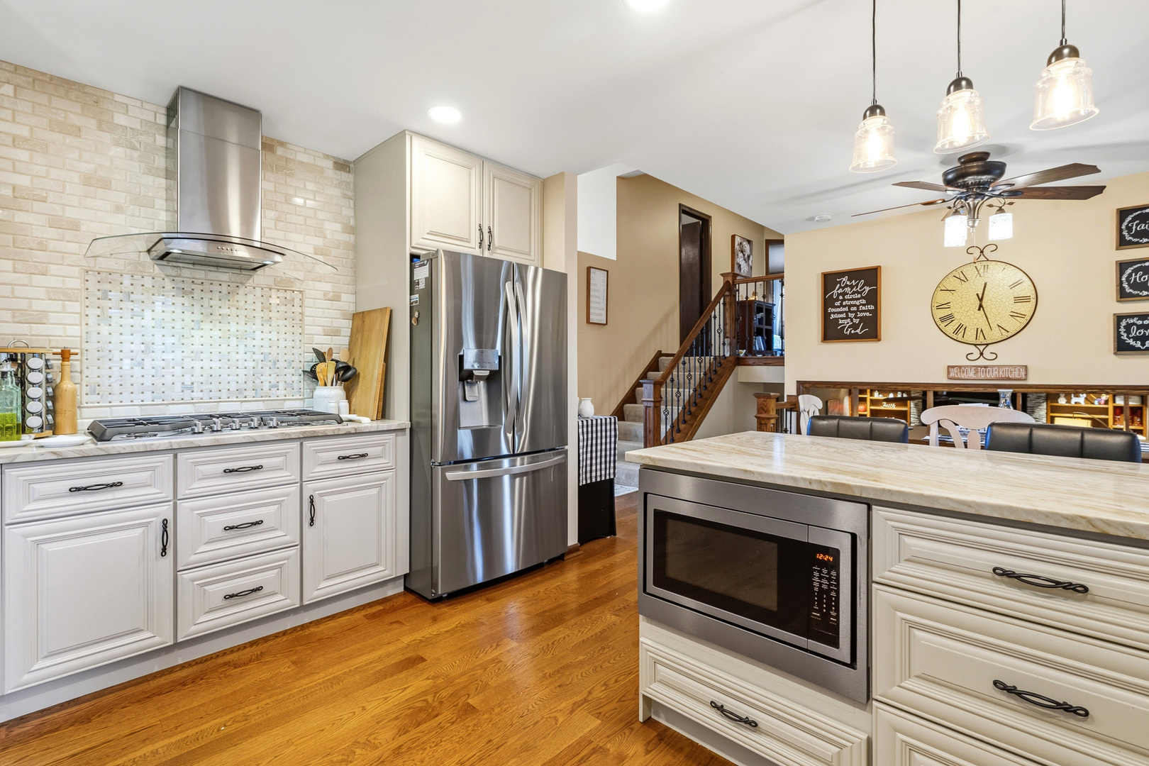 670 Kruk Street, Lemont, IL 60439