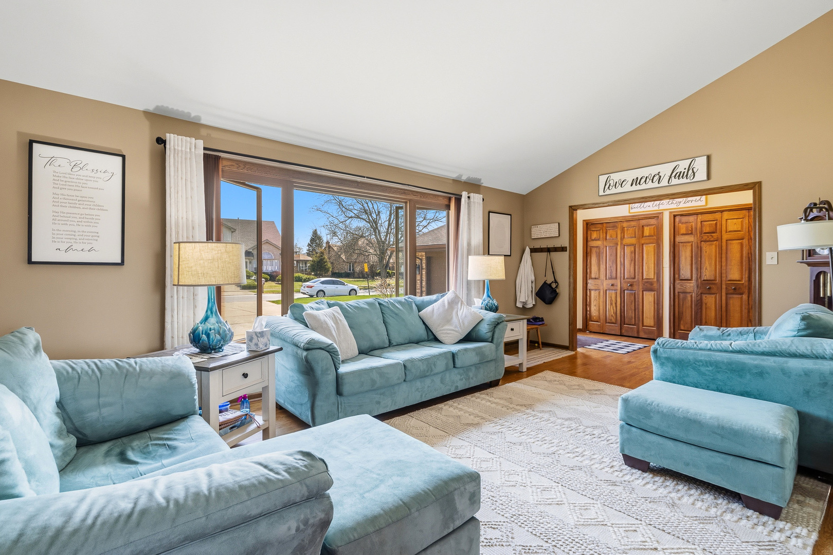 670 Kruk Street, Lemont, IL 60439