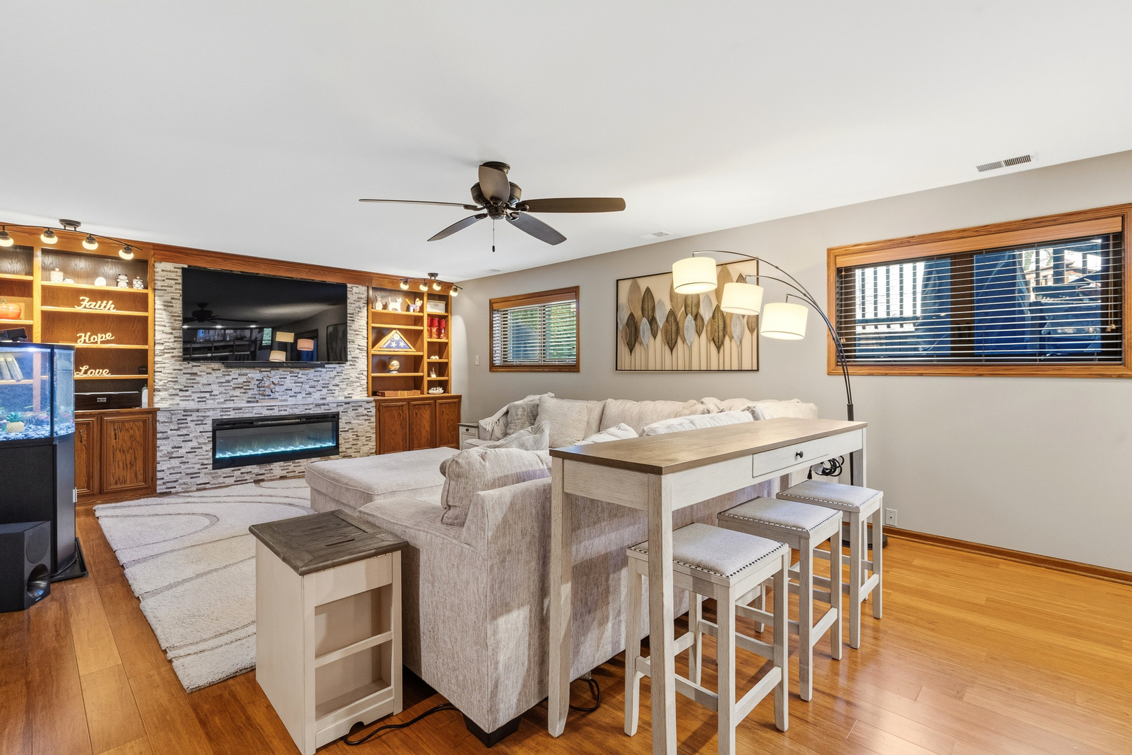 670 Kruk Street, Lemont, IL 60439