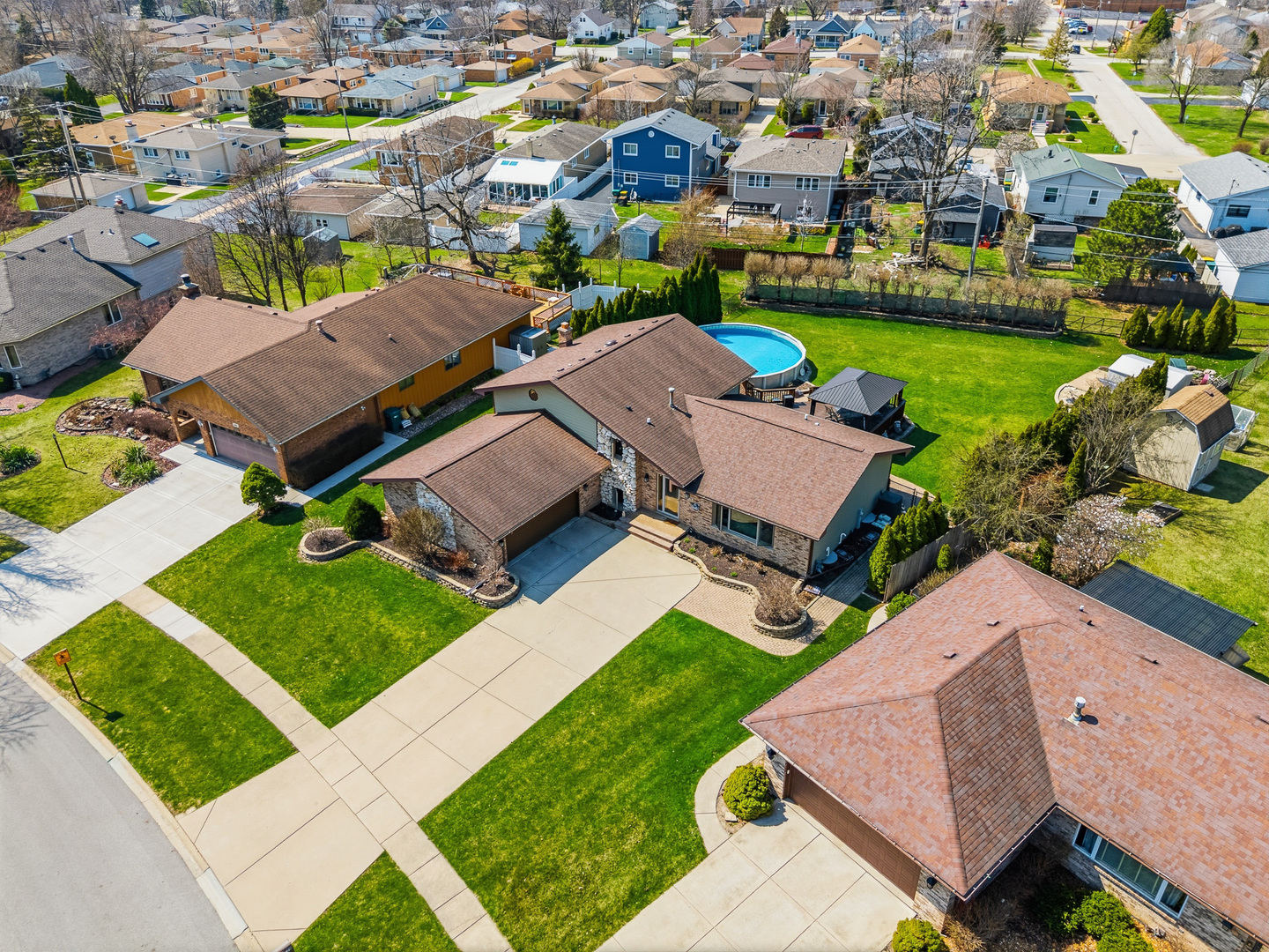 670 Kruk Street, Lemont, IL 60439