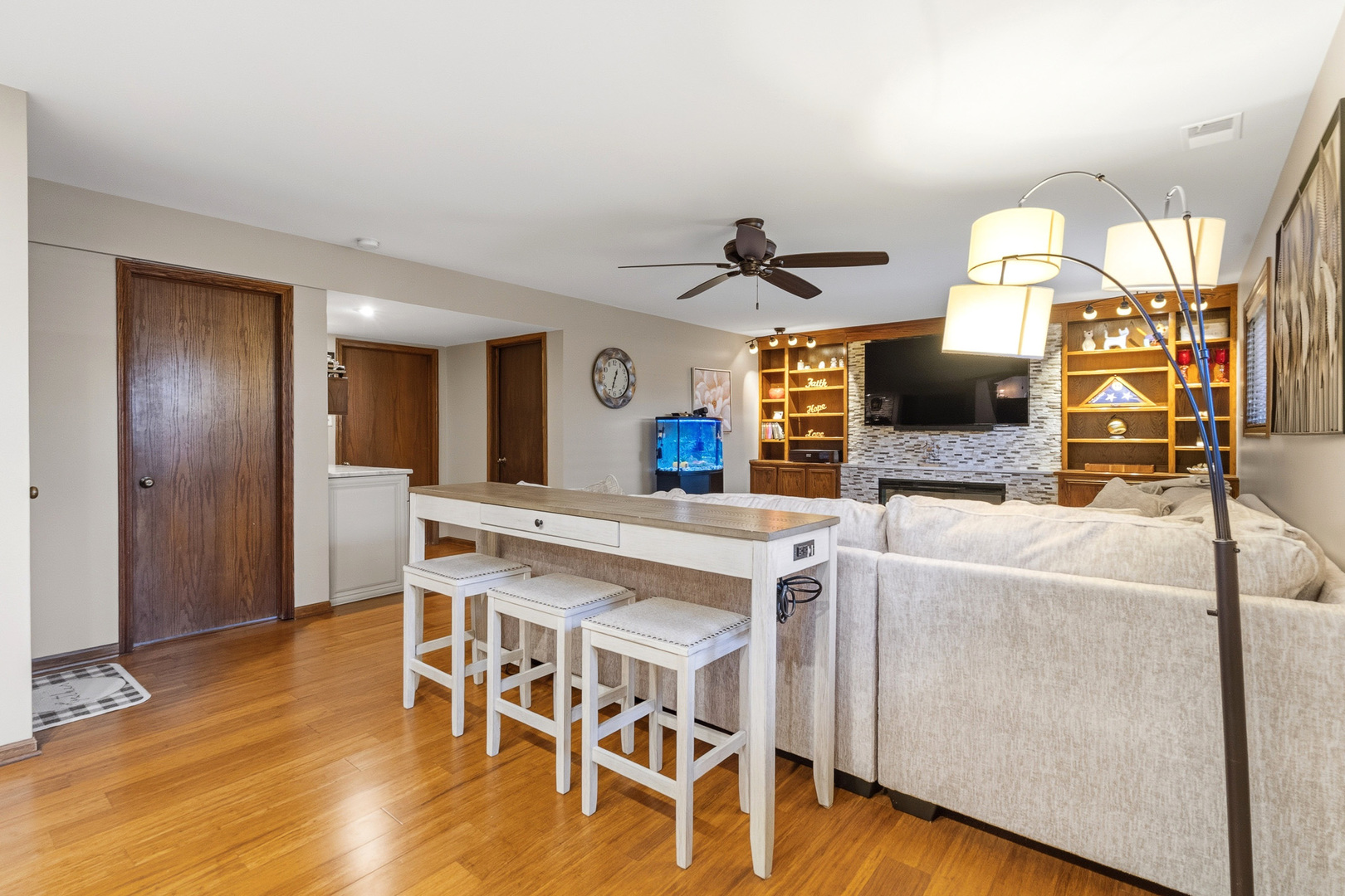 670 Kruk Street, Lemont, IL 60439