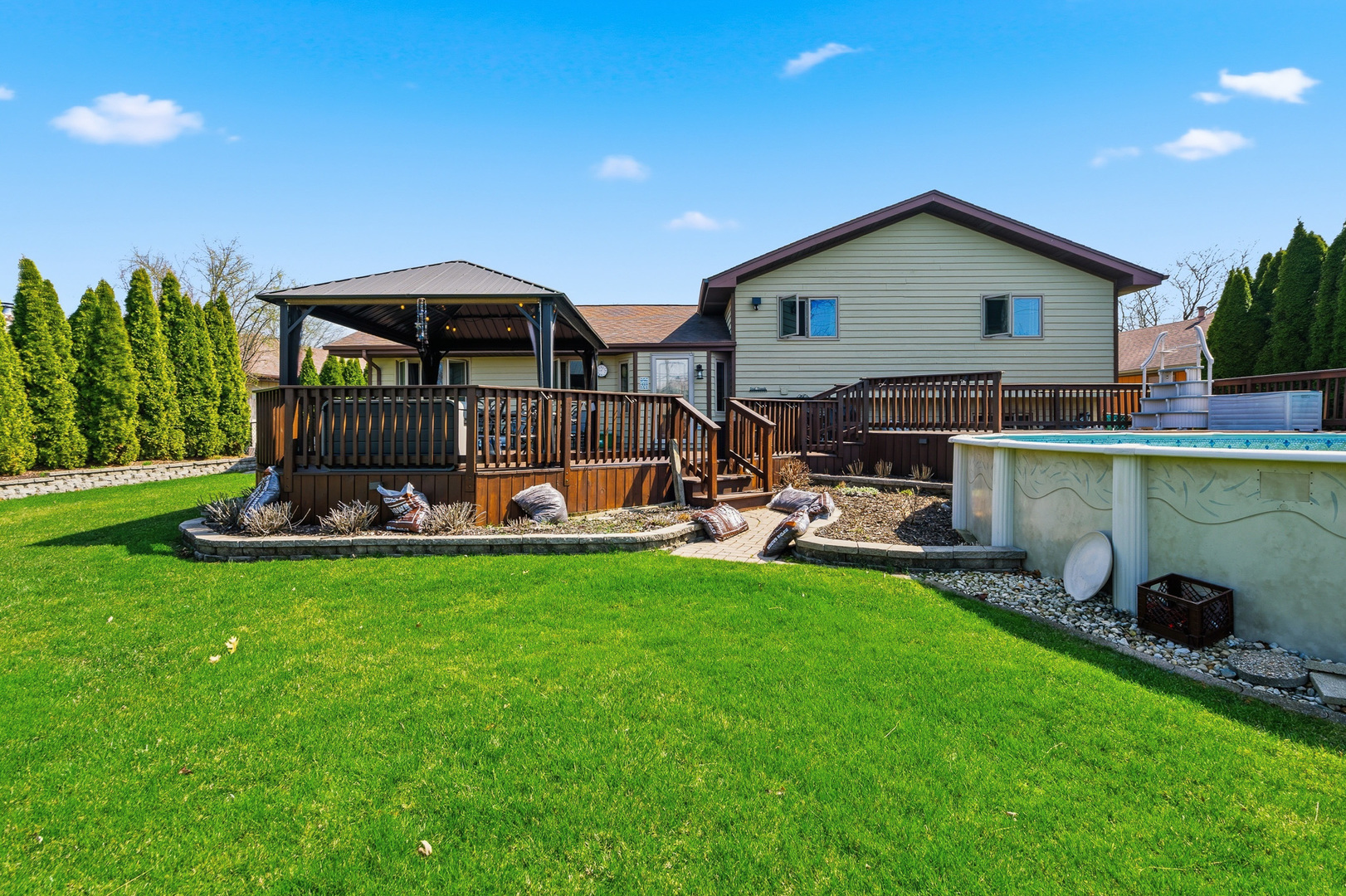 670 Kruk Street, Lemont, IL 60439