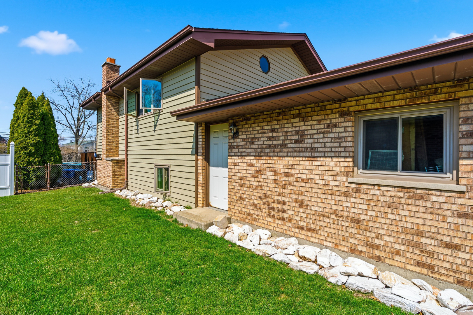 670 Kruk Street, Lemont, IL 60439